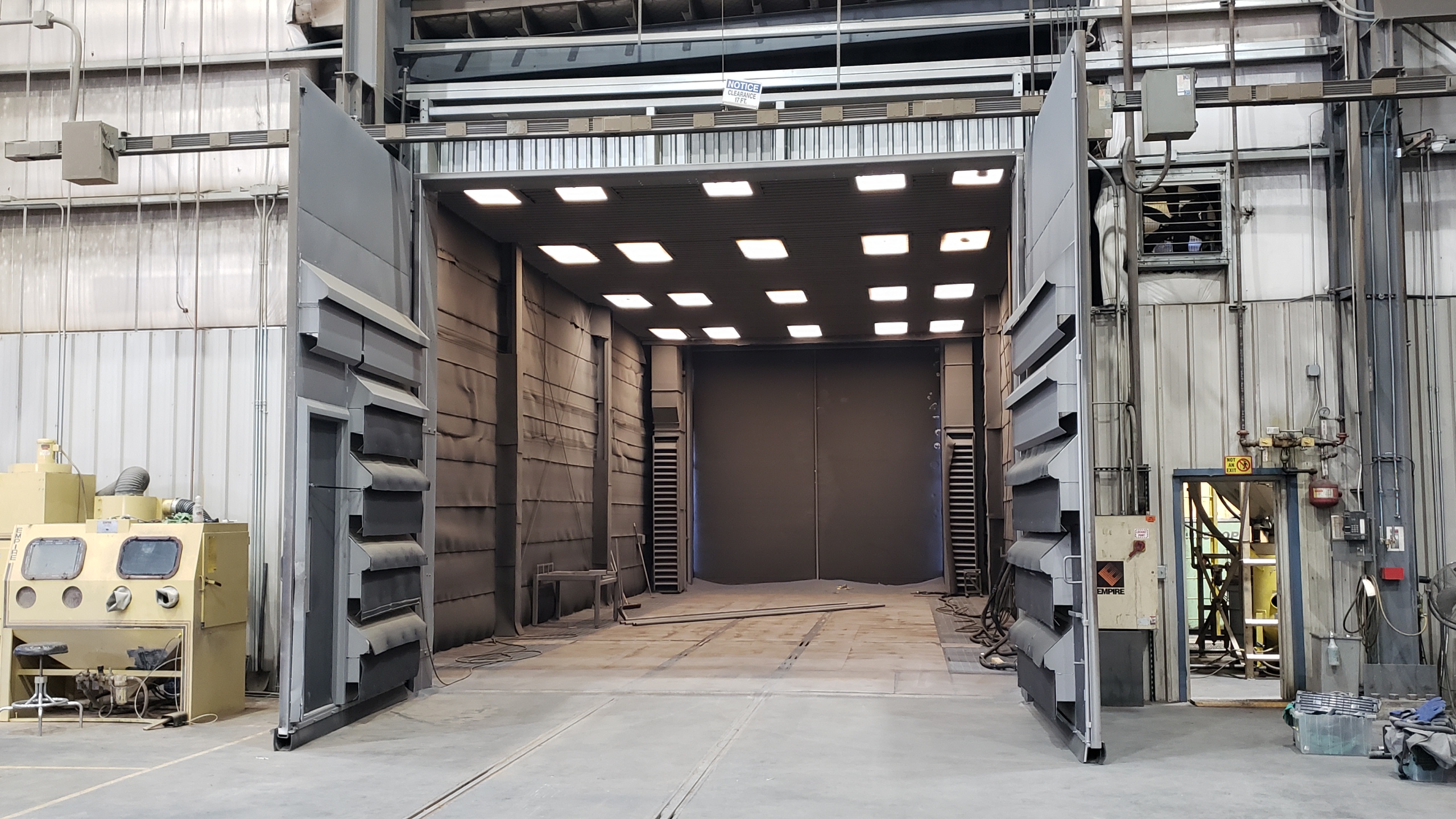 24ft x 20ft x 60f. lg Blast Booth